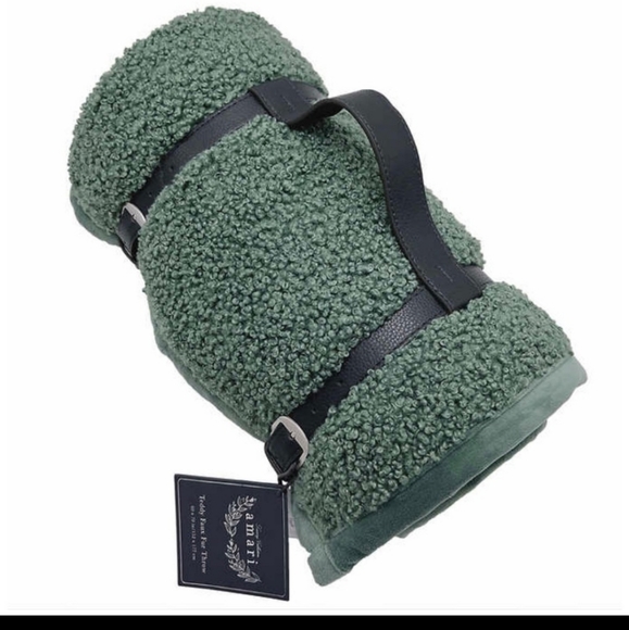 Amary Teddy Bedding Amari Teddy Faux Fur Throw Green Poshmark